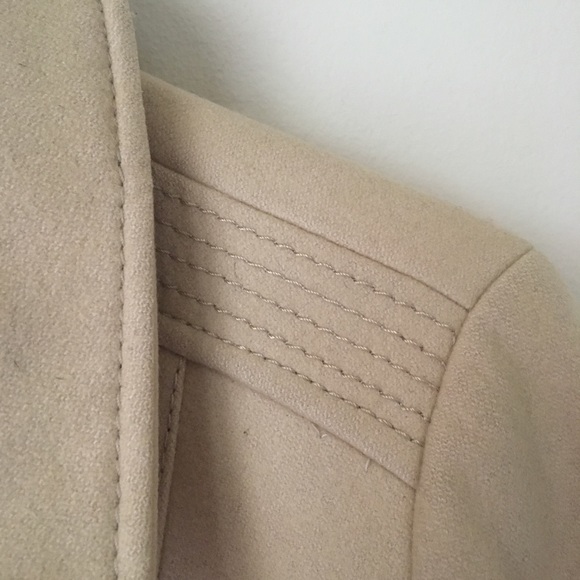 Coat - Picture 5 of 8